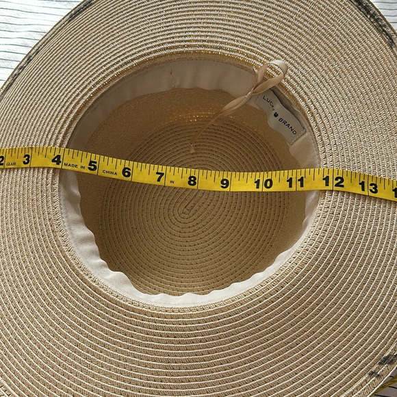 Lucky Brand Hat. Straw like fabric Like new adjustable draw string. - Picture 6 of 7